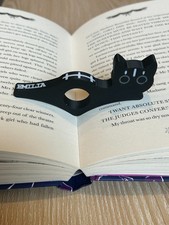 CAT THUMB BOOK PAGE HOLDERS