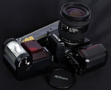 Nikon F-601 QD 35mm SLR + AF