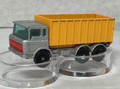 Rimorchio ribaltabile camion