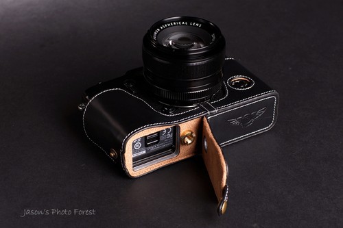 Custodia mezza fotocamera vera