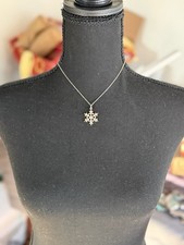 Collana con ciondolo fiocco di