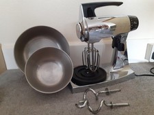 Vintage Sunbeam Mixmaster Food Mixer 2 Whisks 2 Bowls Vintage Chrome 220 Watts