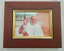lotto stock  PZ 1  Quadro cornice legno papa francesco misura 22 X 28 noce 