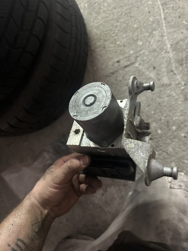 410 140704 085 pompa abs - 410,