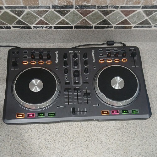 Numark mixtrack controller - mixtrack,