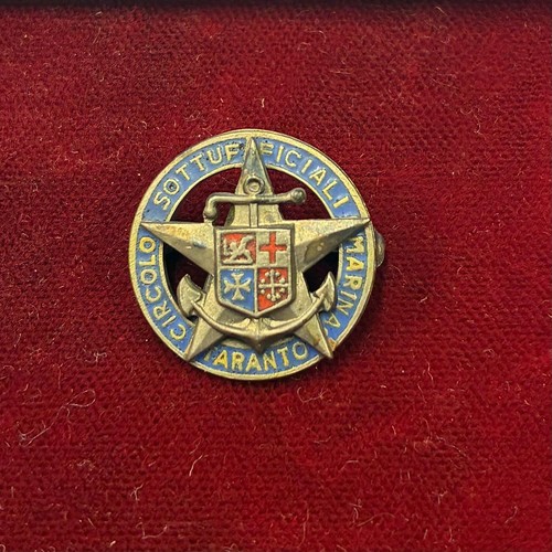1388 distintivo del - 1388, circolo