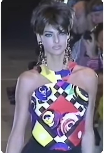 Top pop art gianni versace - gianni,
