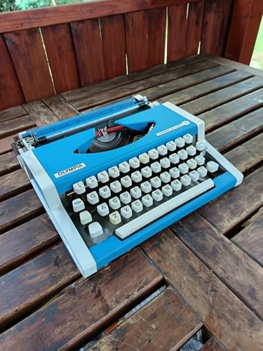 Macchina scrivere tedesca - macchina,