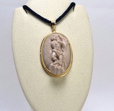 CIONDOLO IN ORO GIALLO 18KT