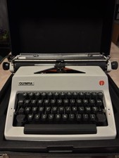 Macchina Da Scrivere OLYMPIA