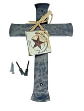 Croce fatta da fabbro forgiata