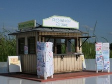 Edicola, compensato laserato +