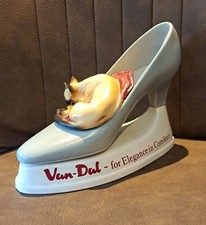 1986 Van-Dal Shoes Shop