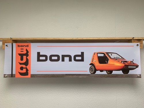 Bond bug auto banner retro - bond,
