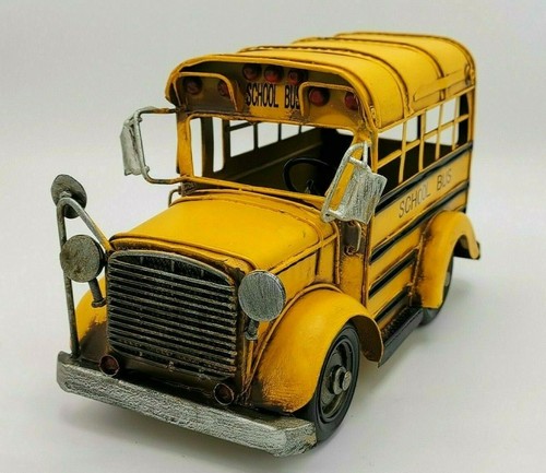 Modellino latta scuola bus - in,
