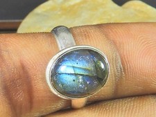 Anello ovale in labradorite