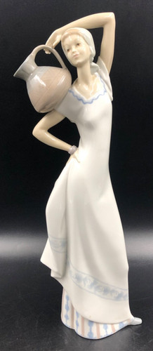 Donna acquaiola con - donna,