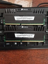 CORSAIR VENGEANCE CMZ8GX3M2A1600C9 - 8 GB (2X4GB)- 1600 MHz - DDR3 RAM