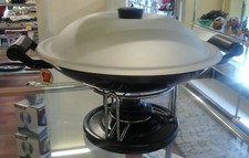 PENTOLA WOK con FORNELLO e