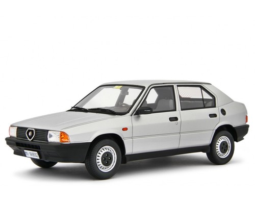 Modellino alfa romeo 3s - romeo, 33