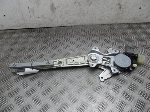 Nissan serena left - nissan,