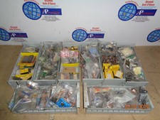 STOCK BLOCCO RICAMBI MATERIALE ELETTRICO  APPLICAZIONE AUTO SPAZZOLE MOTORINO