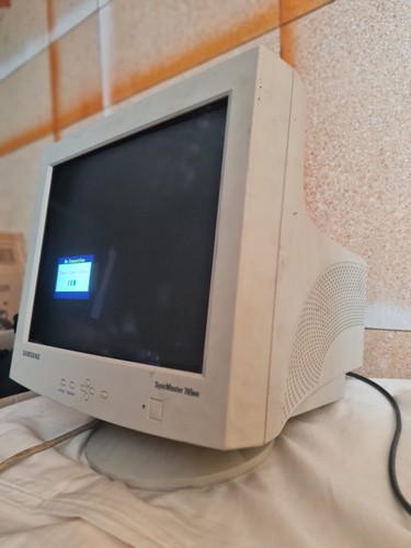 Monitor gaming pollici crt - pollici,