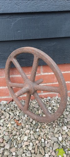 Antica ruota per carriola - , in