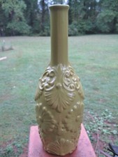 Vaso di fiori ornato verde