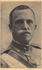 D1875) VITTORIO EMANUELE III SAVOIA UNIFORME ARTE FASCISTA