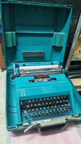 2393nn macchina scrivere - da,