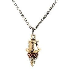 Collana con ciondolo gotico