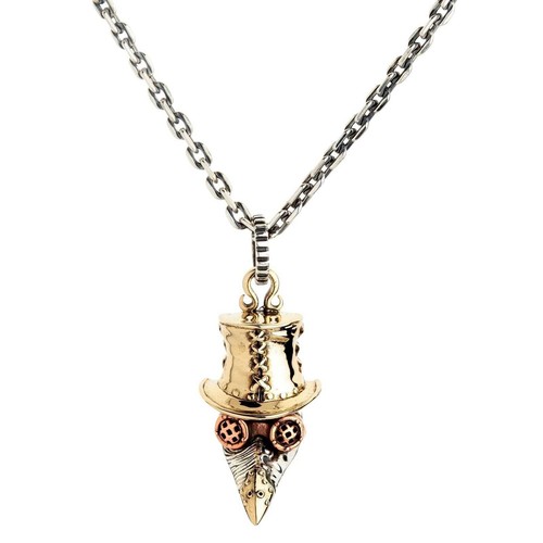 Collana con ciondolo gotico