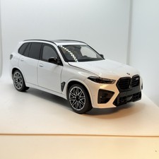 Modellino auto 1:18 BMW X5 M