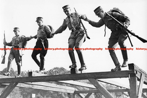 F023685 military training - training, of
