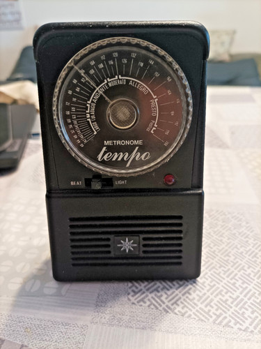 Metronomo elettronico vintage - metronomo,
