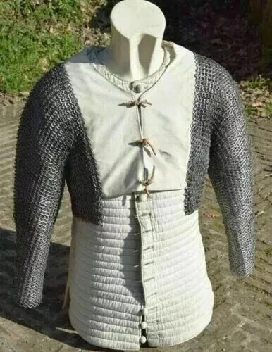 Gambesone medievale imbottito