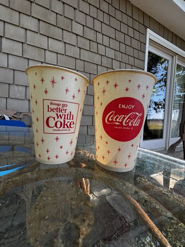 Due tazze cerate - enjoy, coca