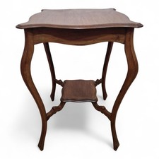 Antico tavolo vittoriano in mogano 2 livelli piano smerlato lato occasionale