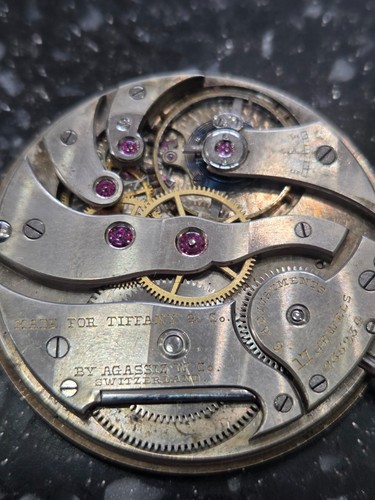 Tiffany movimento - co,