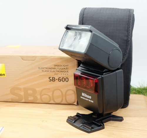 Nikon speedlight 600 - sb-600, shoe