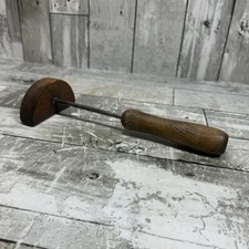 Strumento manuale primitivo