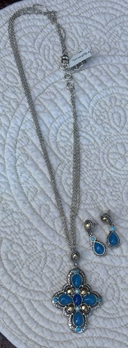 Set collana orecchini croce - e,