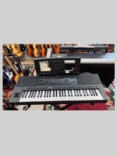 Tastiera workstation arranger 61 tasti Yamaha PSR SX 700 - Usata