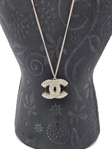 Collana con ciondolo cristallo