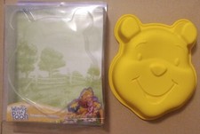 DISNEY WINNIE THE POOH STAMPO IN SILICONE ATOSSICO PER DOLCI TORTE GIALLO 24 CM