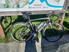 bici da corsa in carbonio