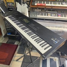 KORG T2EX 76 Key Workstation