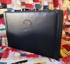 Valigetta rigida vintage portadocumenti. Similpelle nera 44x32x8,5 cm.