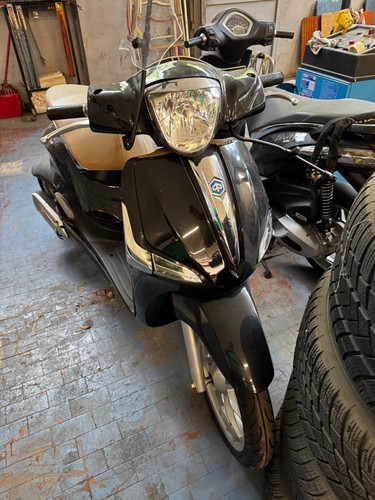 Pezzi ricambio piaggio - pezzi,